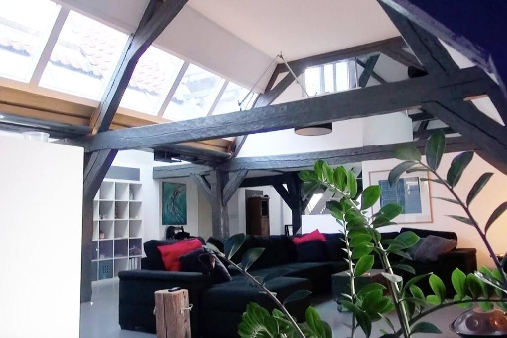 Verrassende Loft Bnb Centrum Middelburg มิดเดิลบวร์ก ภายนอก รูปภาพ